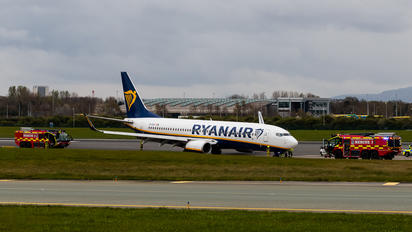 EI-DHH - Ryanair Boeing 737-800