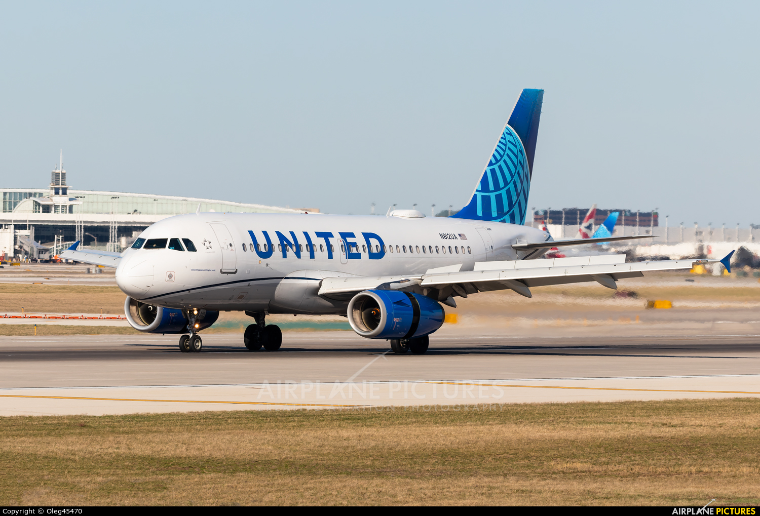United Airlines N812UA aircraft at Chicago - O Hare Intl
