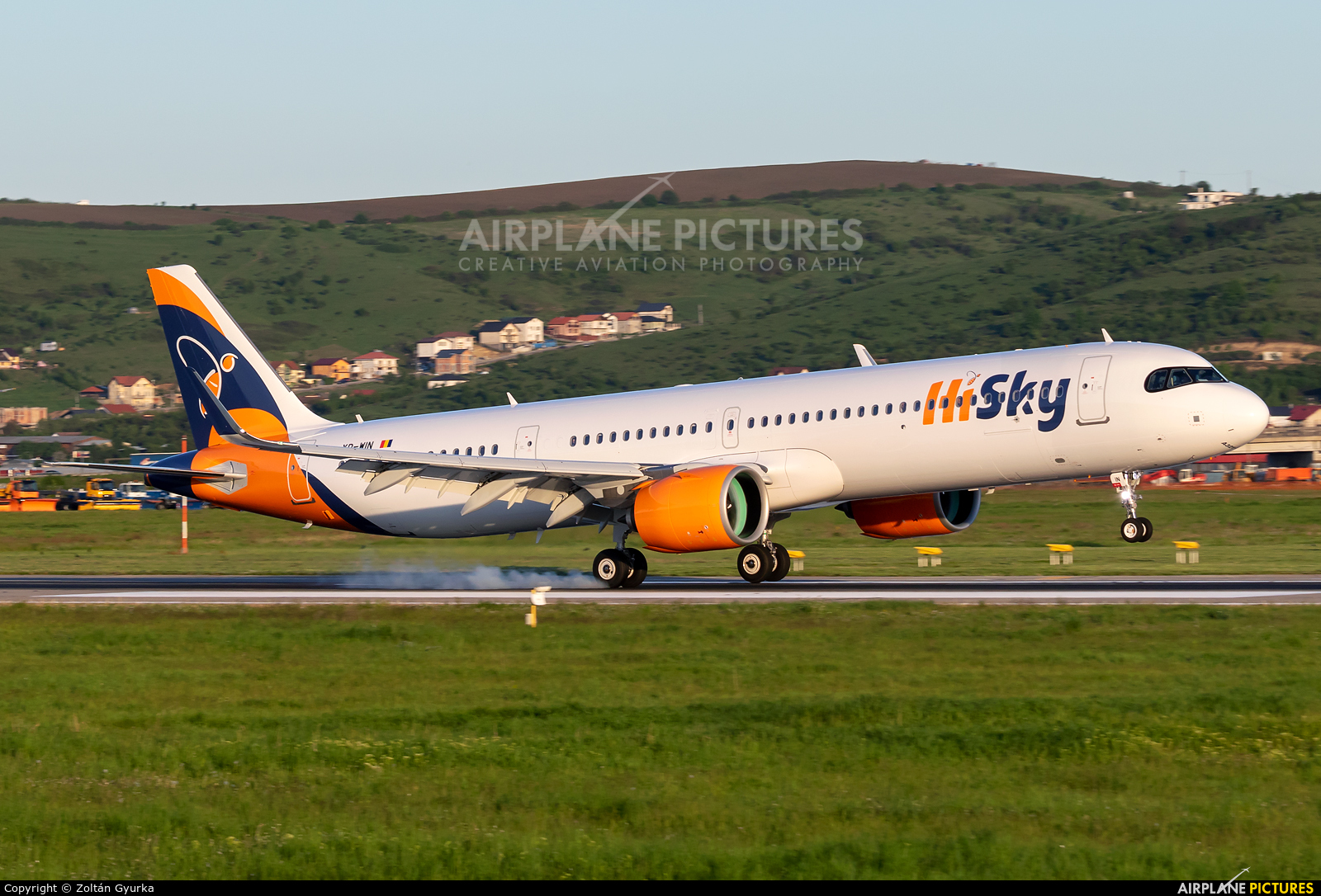 HiSky YR-WIN aircraft at Cluj Napoca - Someseni