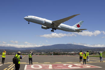C-GHPT - Air Canada Boeing 787-8 Dreamliner