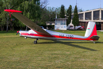 HA-1290 - Private LET L-13 Vivat (all models)