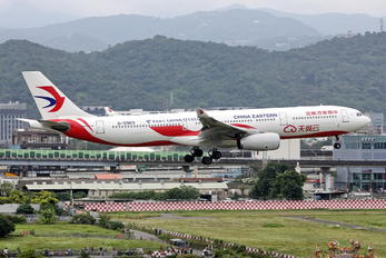 B-5969 - China Eastern Airlines Airbus A330-300