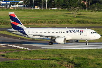 PR-MHU - LATAM Brasil Airbus A320