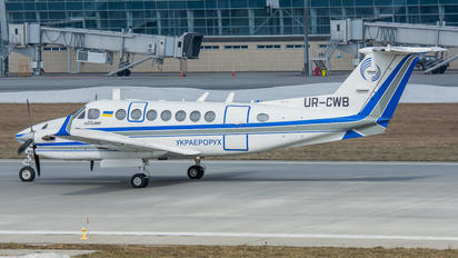 UR-CWB - Ukraine - UkSATSE Beechcraft 300 King Air 350