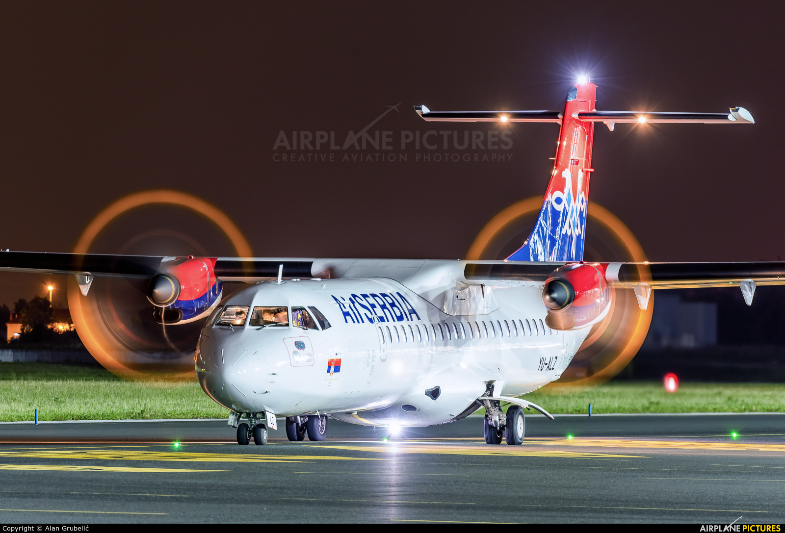 Air Serbia YU-ALZ aircraft at Zagreb