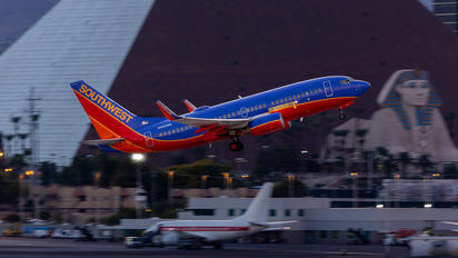 N462WN - Southwest Airlines Boeing 737-700