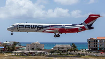 HI978 - PAWA Dominicana McDonnell Douglas MD-87