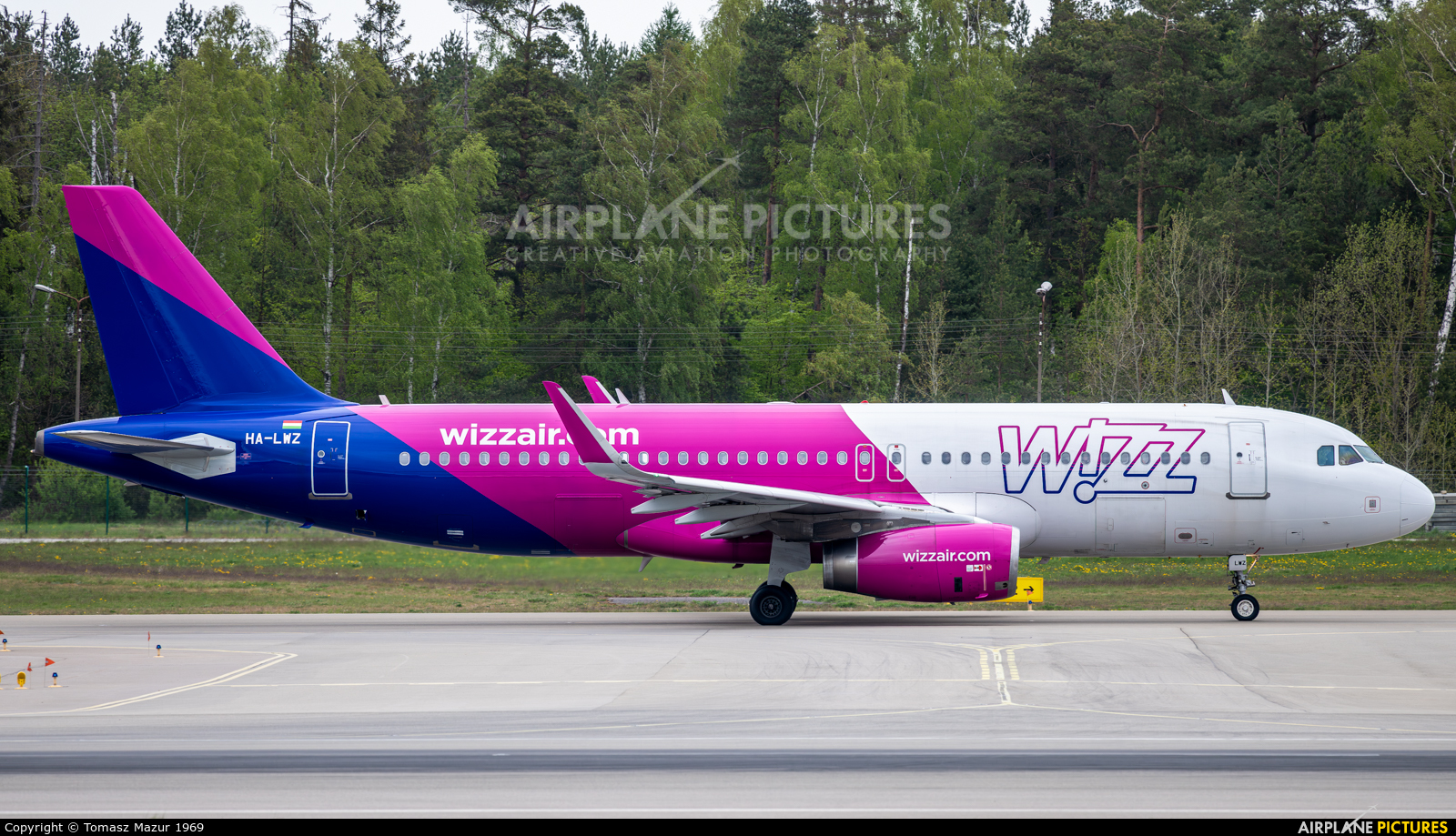 Wizz Air HA-LWZ aircraft at Gdańsk - Lech Wałęsa
