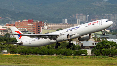 B-303D - China Eastern Airlines Airbus A330-300