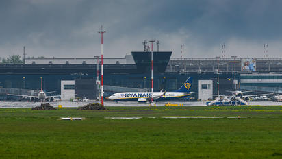 EPKK - - Airport Overview - Airport Overview - Apron