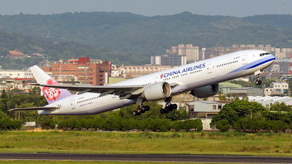 B-18055 - China Airlines Boeing 777-300ER