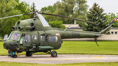 7334 - Poland - Army Mil Mi-2