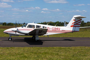 D-GBAV - Private Piper PA-44 Seminole