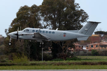 MM62317 - Italy - Air Force Beechcraft 300 King Air 350