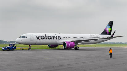 XA-VSC - Volaris Airbus A321 NEO