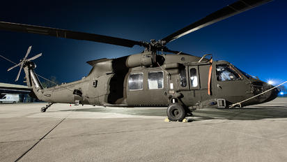 16-20810 - USA - Army Sikorsky UH-60M Black Hawk
