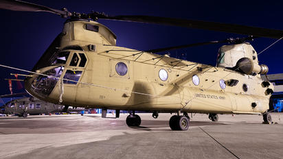14-08165 - USA - Army Boeing CH-47F Chinook
