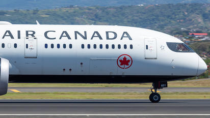 C-FNOE - Air Canada Boeing 787-9 Dreamliner