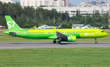 RA-73445 - S7 Airlines Airbus A321 NEO