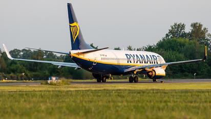 SP-RKM - Ryanair Sun Boeing 737-8AS