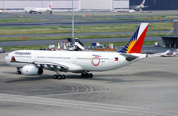 RP-C8762 - Philippines Airlines Airbus A330-300