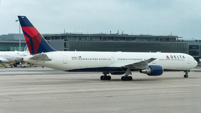 N830MH - Delta Air Lines Boeing 767-400ER