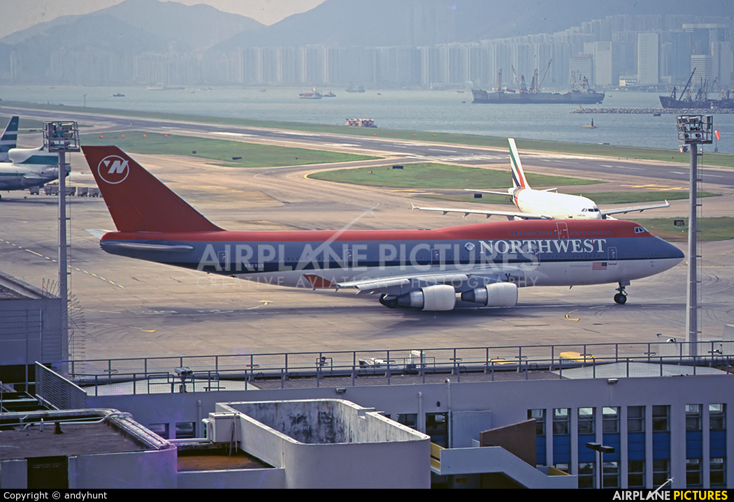 Northwest Airlines N669US aircraft at HKG - Kai Tak Intl CLOSED