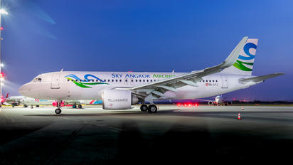OE-LFJ - Sky Angkor Airlines Airbus A320 NEO