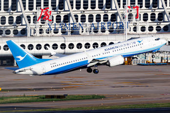 B-208L - Xiamen Airlines Boeing 737-8 MAX