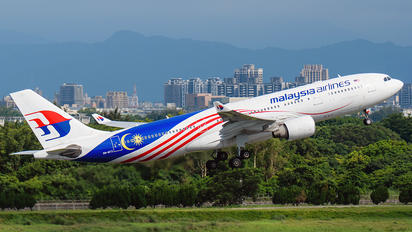 9M-MTX - Malaysia Airlines Airbus A330-200