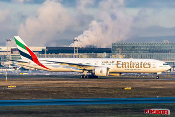 A6-EQN - Emirates Airlines Boeing 777-300ER