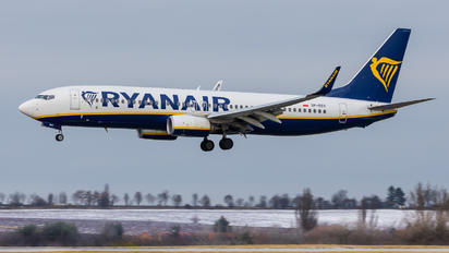 SP-RSY - Ryanair Sun Boeing 737-800