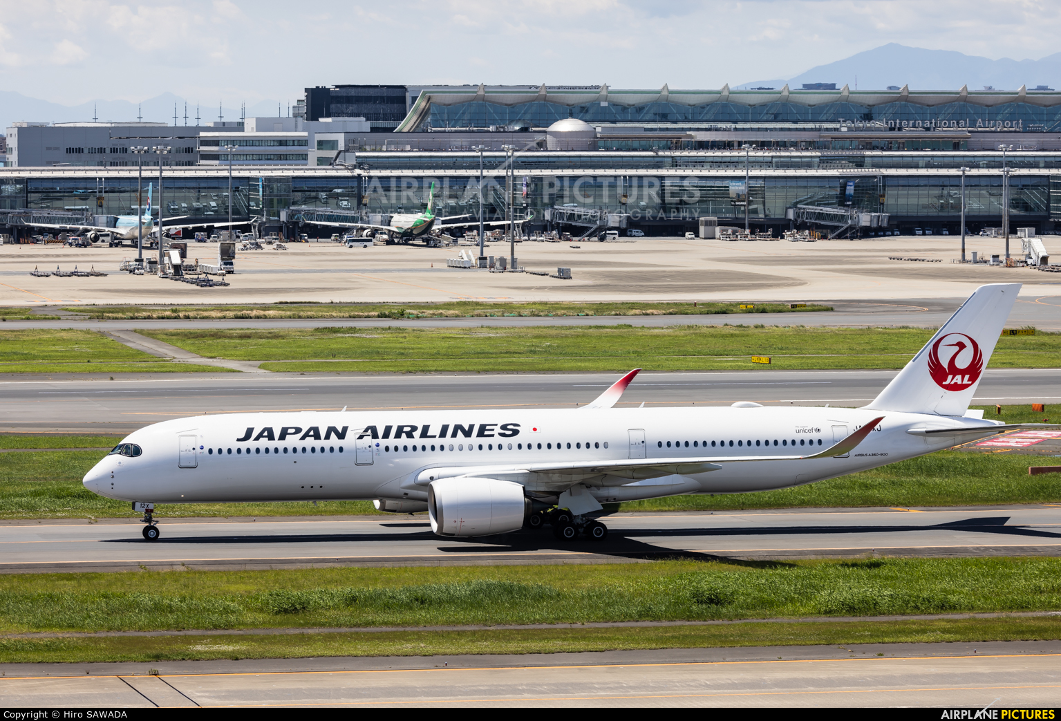 JAL - Japan Airlines JA12XJ aircraft at Tokyo - Haneda Intl