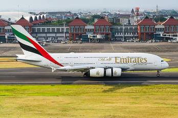 A6-EUQ - Emirates Airlines Airbus A380