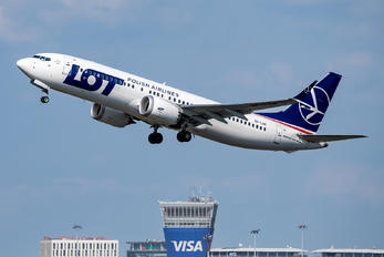 SP-LVM - LOT - Polish Airlines Boeing 737-8 MAX