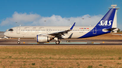 EI-SIY - SAS - Scandinavian Airlines Airbus A320 NEO