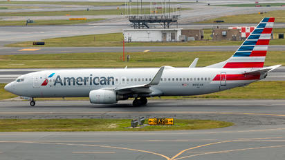 N935AN - American Airlines Boeing 737-800