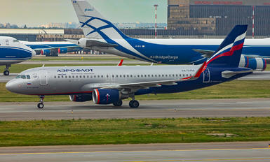 RA-73765 - Aeroflot Airbus A320