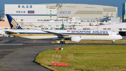 9V-SCK - Singapore Airlines Boeing 787-10 Dreamliner