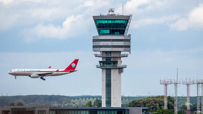 EBBR - - Airport Overview - Airport Overview - Control Tower