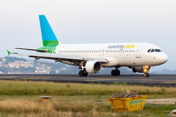 EC-KDT - Vueling Airlines Airbus A320