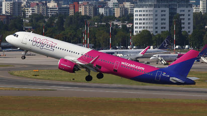 HA-LZR - Wizz Air Airbus A321-271NX