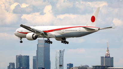 80-1111 - Japan - Air Self Defence Force Boeing 777-300ER