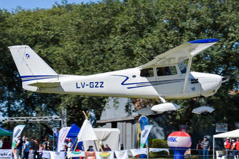 LV-GZZ - Private Cessna 172 Skyhawk (all models except RG)