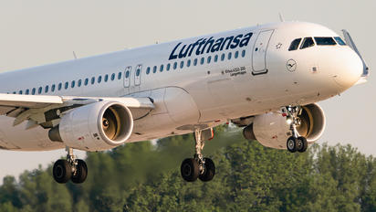 D-AIWI - Lufthansa Airbus A320