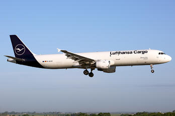 D-AEUC - Lufthansa Cargo Airbus A321P2F