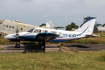 T7-KAY - Private Piper PA-34 Seneca