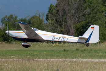 D-KIEY - Private Scheibe-Flugzeugbau SF-25 Falke