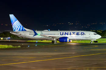 N17289 - United Airlines Boeing 737-8 MAX