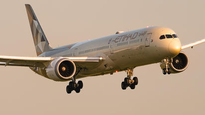 A6-BMA - Etihad Airways Boeing 787-10 Dreamliner